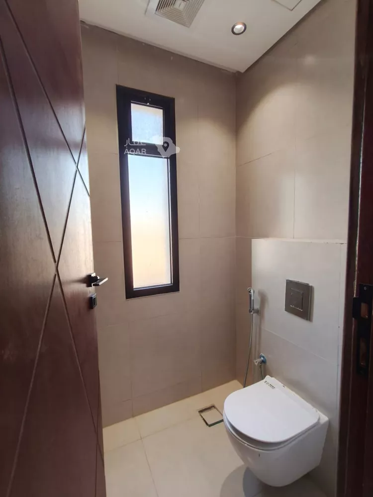 Floor for Sale in Riyadh Ash Sharq 7