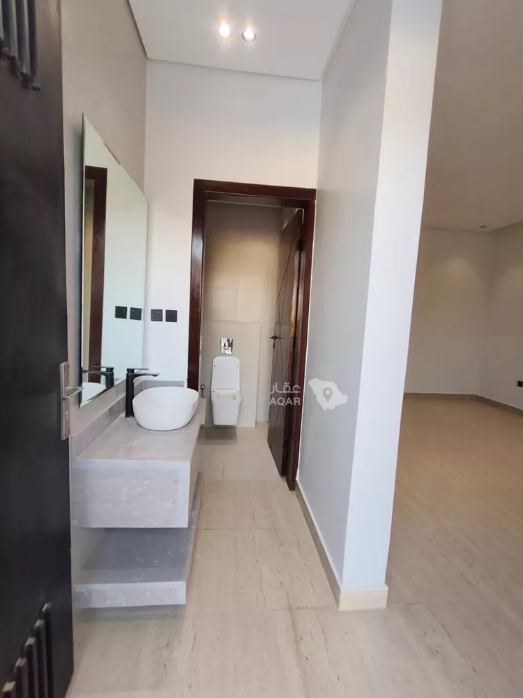Floor for Sale in Riyadh Ash Sharq 11