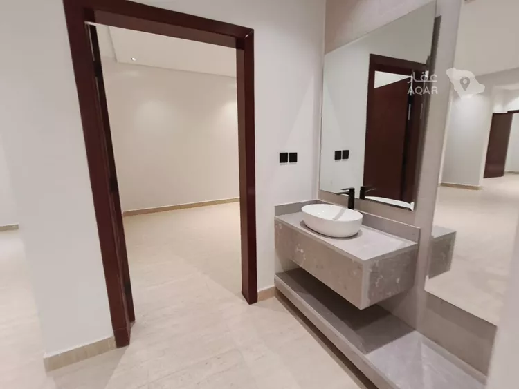 Floor for Sale in Riyadh Ash Sharq 8