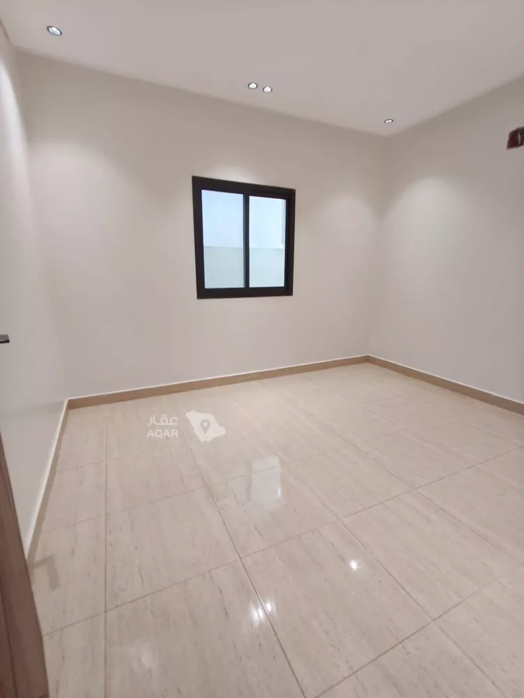 Floor for Sale in Riyadh Ash Sharq 3