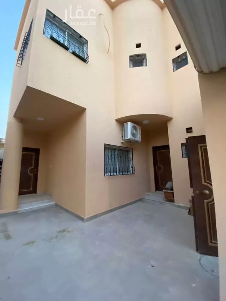 فيلا للبيع في شارع الحليلة, حي المعذر, مدينة الرياض, منطقة الرياض صورة 2