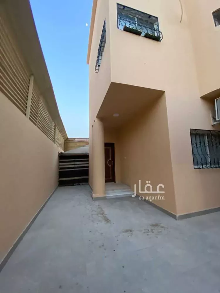 فيلا للبيع في شارع الحليلة, حي المعذر, مدينة الرياض, منطقة الرياض صورة 3