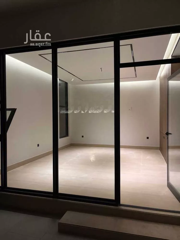 فيلا للبيع في شارع محمد بن عبدالرحمن ريس, حي المهدية, مدينة الرياض, منطقة الرياض صورة 5