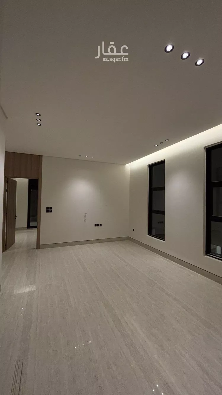 فيلا للبيع في شارع أحمد بن علي الشوائطي, حي المهدية, مدينة الرياض, منطقة الرياض صورة 2