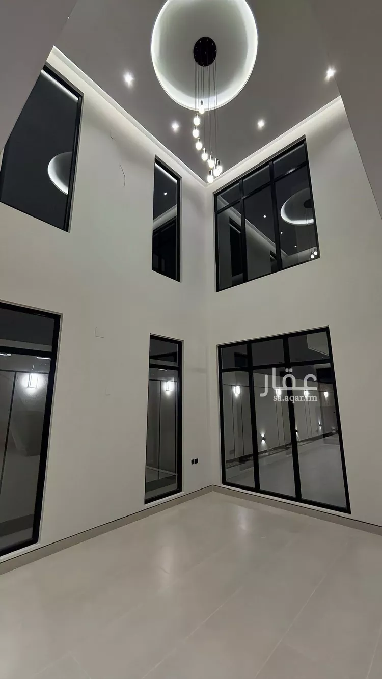 فيلا للبيع في شارع محمد بن عبدالرحمن ريس, حي المهدية, مدينة الرياض, منطقة الرياض صورة 4