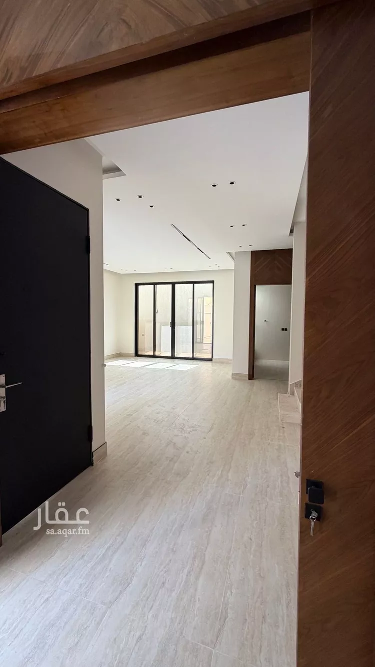 فيلا للبيع في شارع أحمد بن علي الشوائطي, حي المهدية, مدينة الرياض, منطقة الرياض صورة 5