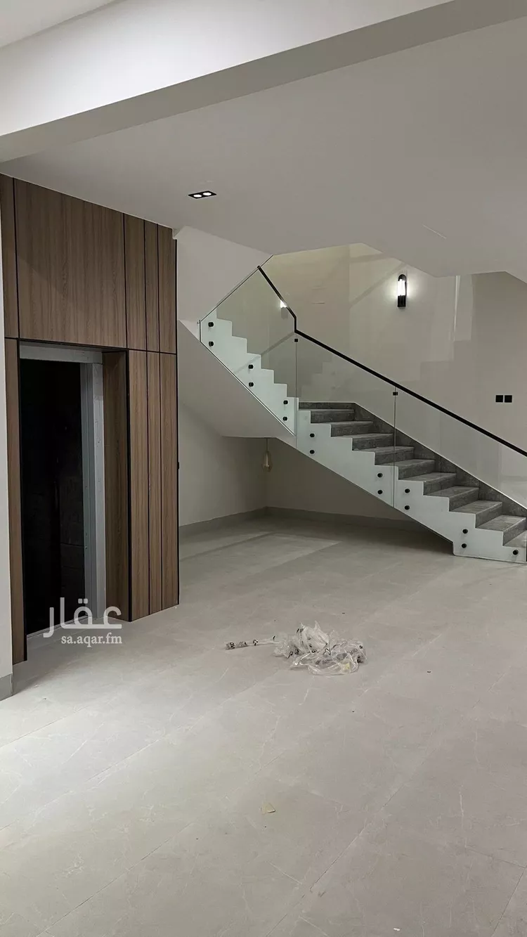 فيلا للبيع في شارع ابي الحسن, حي المهدية, مدينة الرياض, منطقة الرياض صورة 2