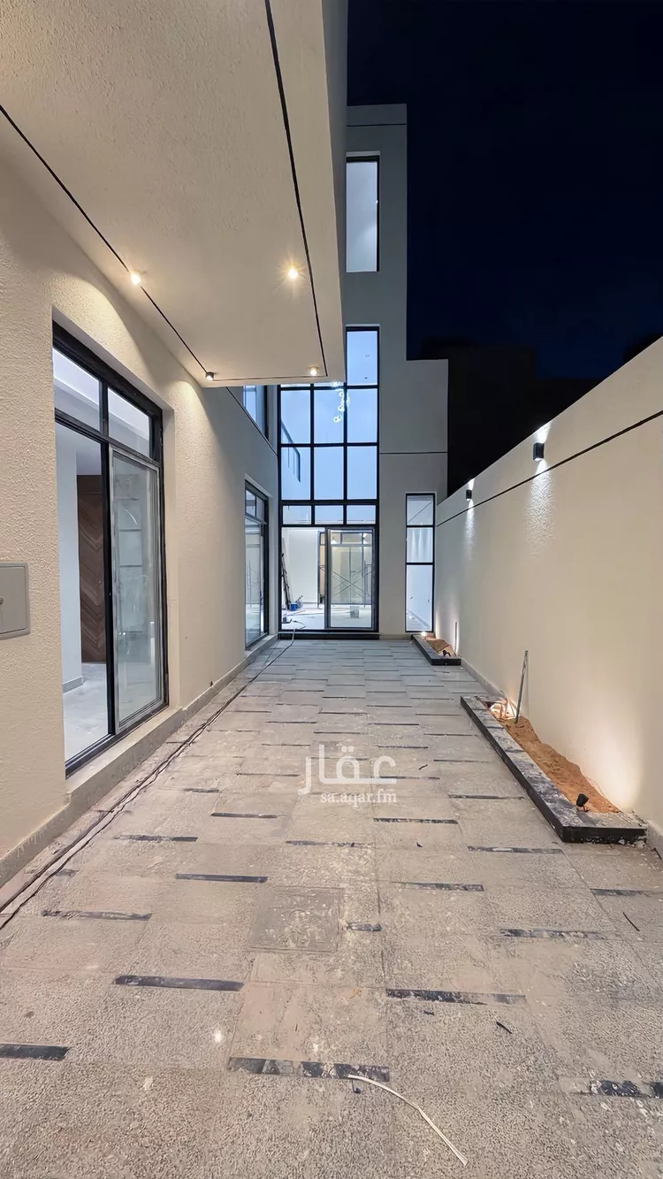فيلا للبيع في شارع ابن دقيقة, حي المهدية, مدينة الرياض, منطقة الرياض 6