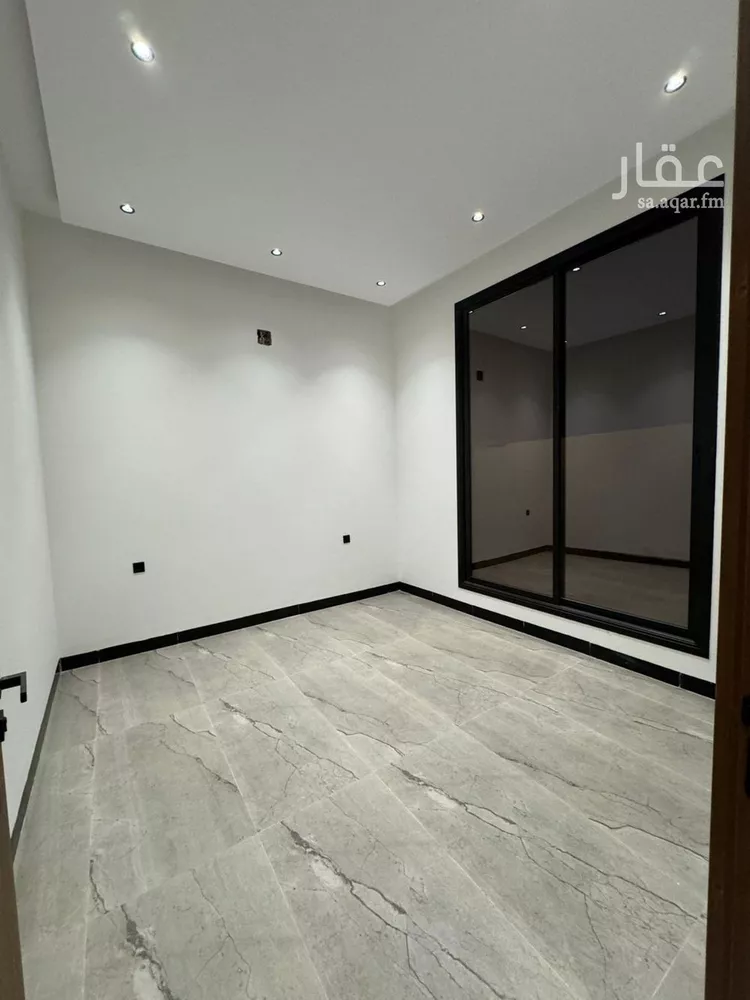 فيلا للبيع في شارع أحمد بن علي الشوائطي, حي المهدية, مدينة الرياض, منطقة الرياض صورة 2