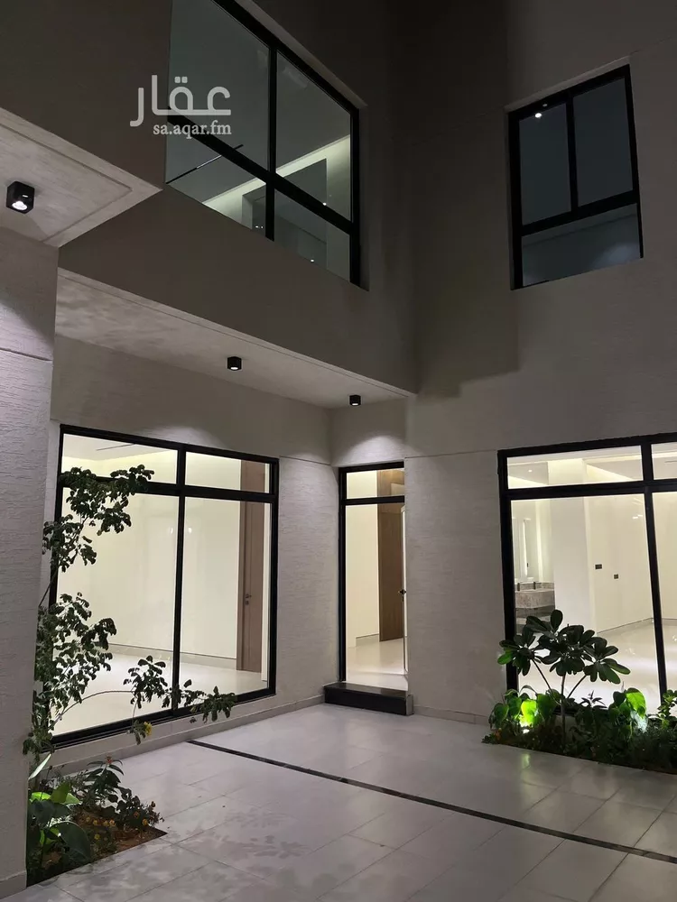 فيلا للبيع في شارع قطب الدين بن السلطان, حي المهدية, مدينة الرياض, منطقة الرياض صورة 4