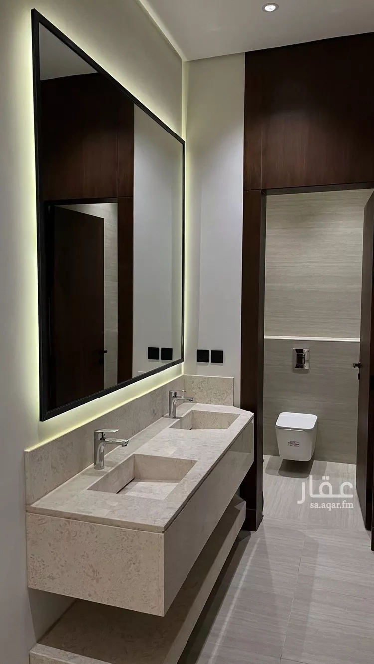 فيلا للبيع في شارع محمد بن عبدالرحمن ريس, حي المهدية, مدينة الرياض, منطقة الرياض صورة 2