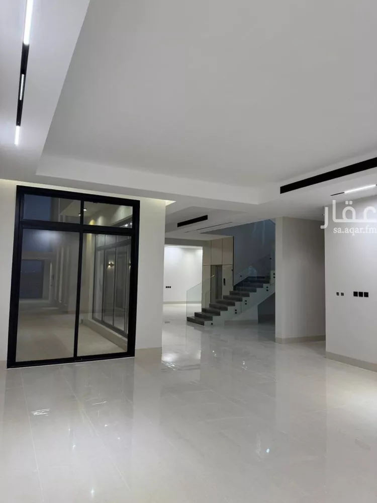 فيلا للبيع في شارع أحمد بن علي الشوائطي, حي المهدية, مدينة الرياض, منطقة الرياض صورة 5