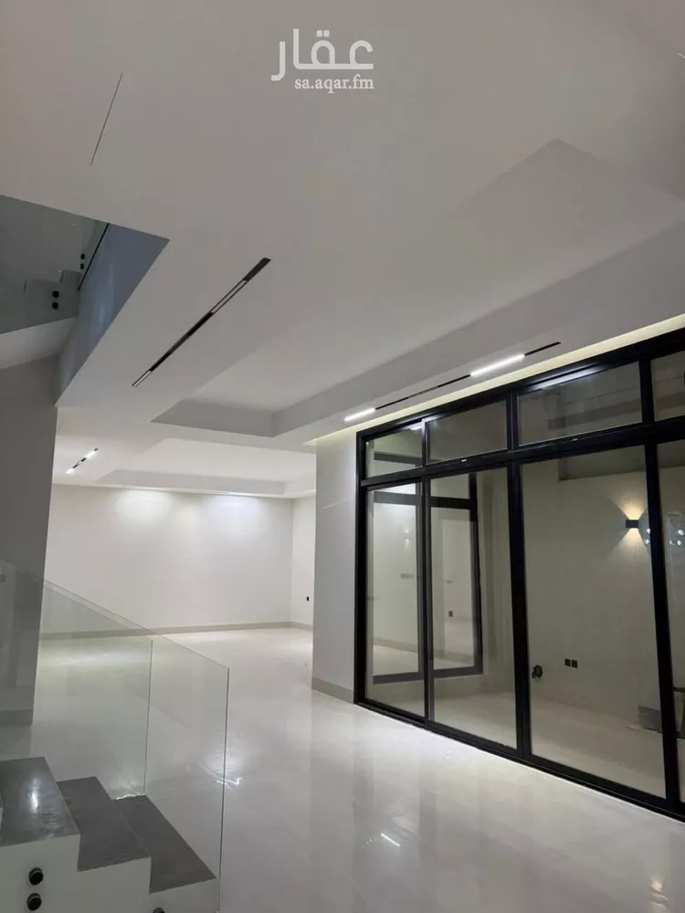 فيلا للبيع في شارع أحمد بن علي الشوائطي, حي المهدية, مدينة الرياض, منطقة الرياض صورة 4