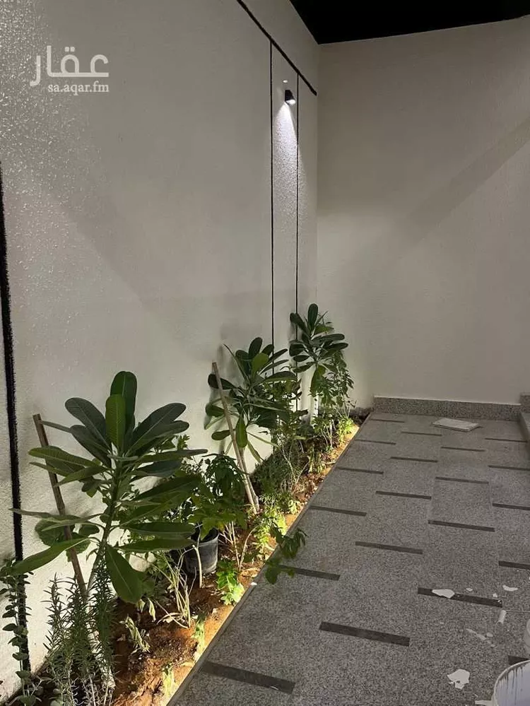 فيلا للبيع في شارع قطب الدين بن السلطان, حي المهدية, مدينة الرياض, منطقة الرياض صورة 5