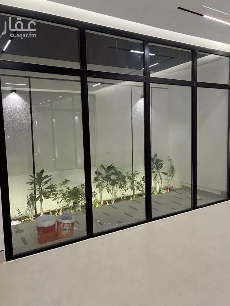 فيلا للبيع في شارع قطب الدين بن السلطان, حي المهدية, مدينة الرياض, منطقة الرياض صورة 4