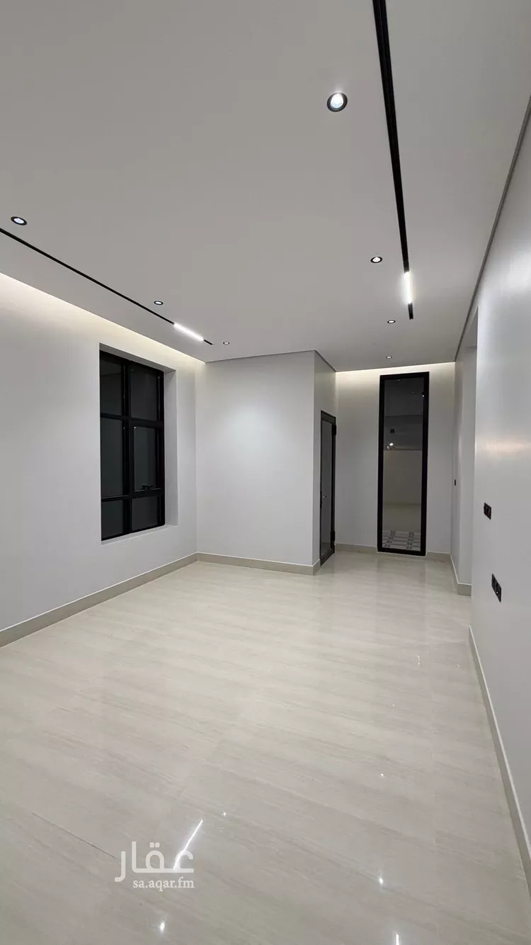 فيلا للبيع في شارع محمد بن عبدالرحمن ريس, حي المهدية, مدينة الرياض, منطقة الرياض صورة 5