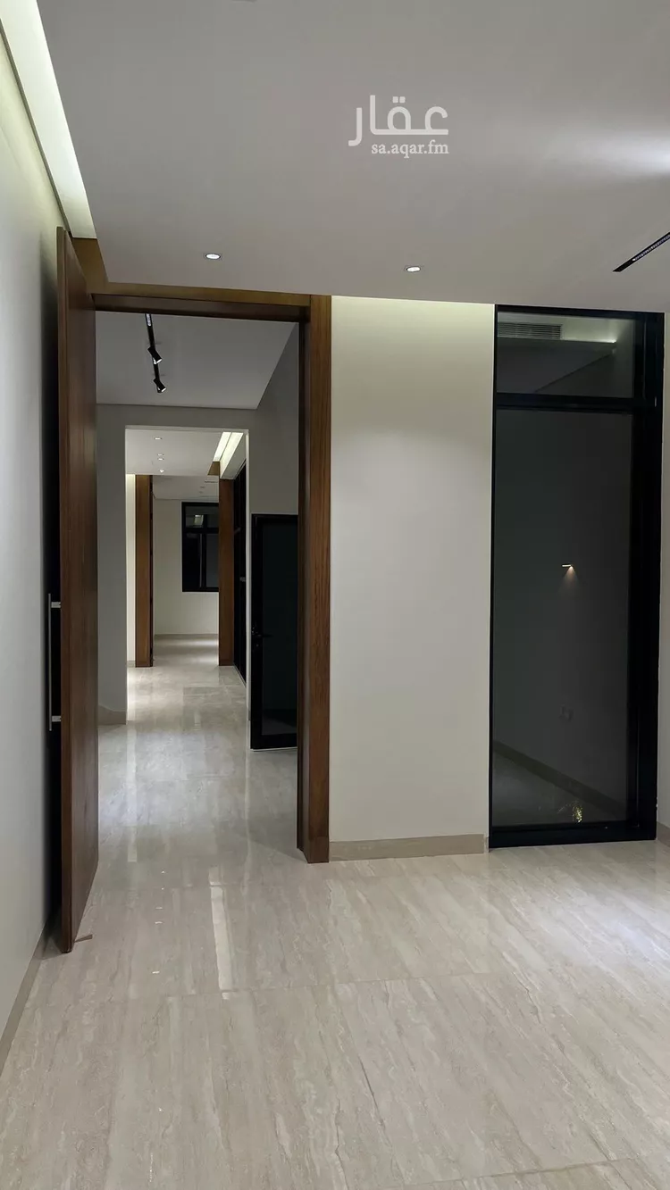 فيلا للبيع في شارع محمد بن هبة الله, حي المهدية, مدينة الرياض, منطقة الرياض صورة 2