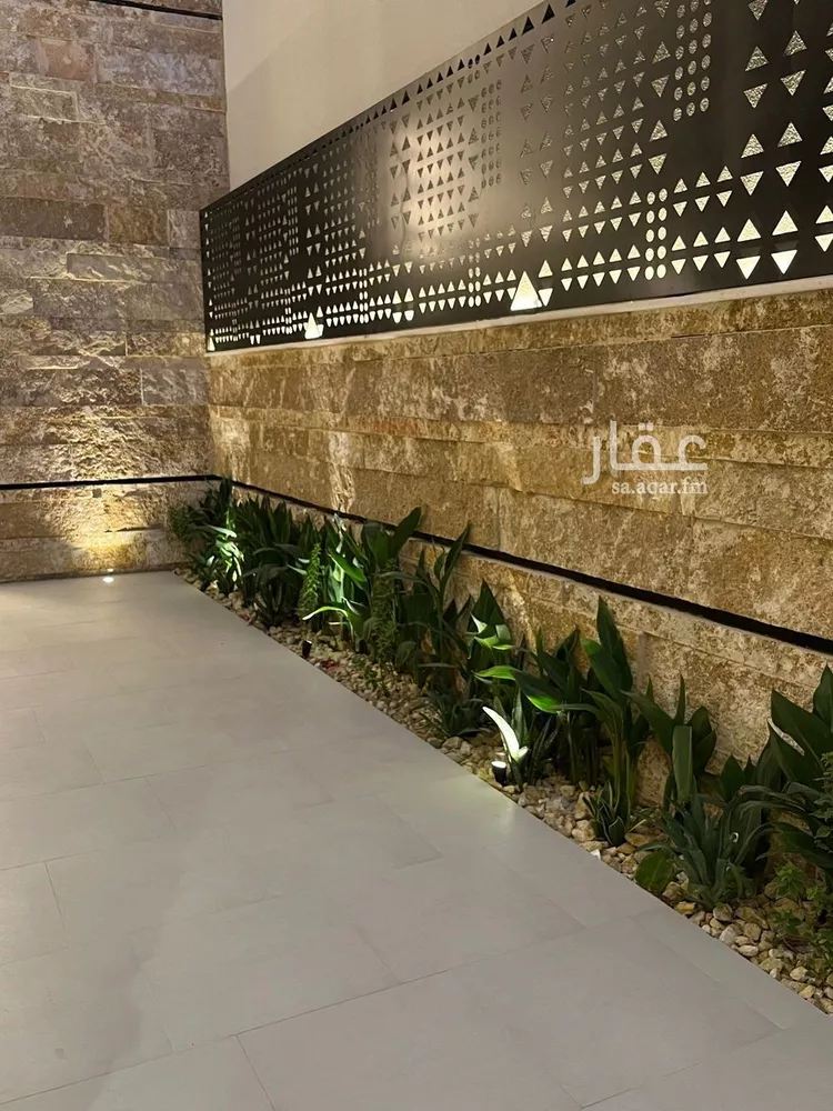 فيلا للبيع في شارع قطب الدين بن السلطان, حي المهدية, مدينة الرياض, منطقة الرياض صورة 4