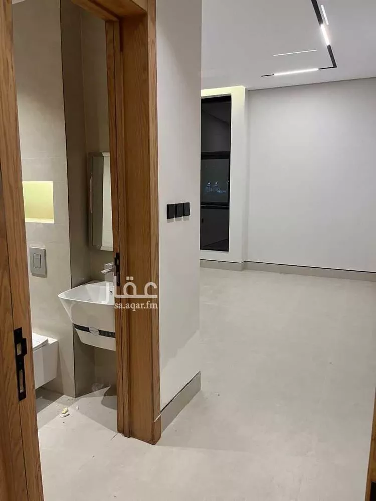 فيلا للبيع في شارع قطب الدين بن السلطان, حي المهدية, مدينة الرياض, منطقة الرياض صورة 3