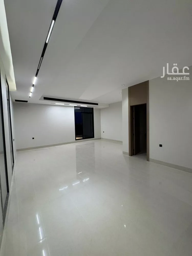 فيلا للبيع في شارع أحمد بن علي الشوائطي, حي المهدية, مدينة الرياض, منطقة الرياض صورة 2