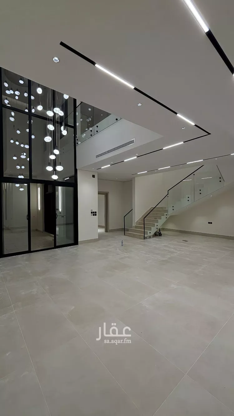 فيلا للبيع في شارع محمد بن عبدالرحمن ريس, حي المهدية, مدينة الرياض, منطقة الرياض صورة 4