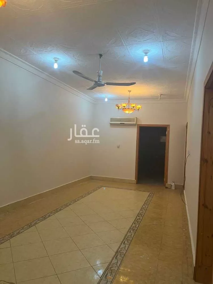 شقة للإيجار في شارع الإمام محمد بن عبدالوهاب ، حي المطار ، بيشة ، بيشة صورة 3