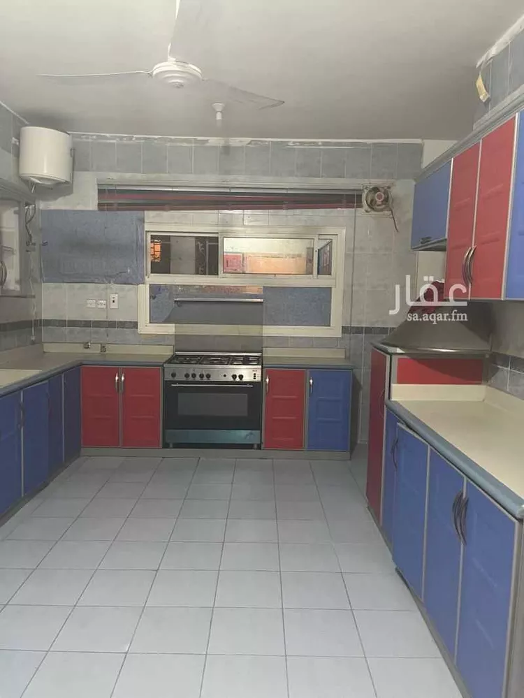 شقة للإيجار في شارع الإمام محمد بن عبدالوهاب ، حي المطار ، بيشة ، بيشة صورة 2