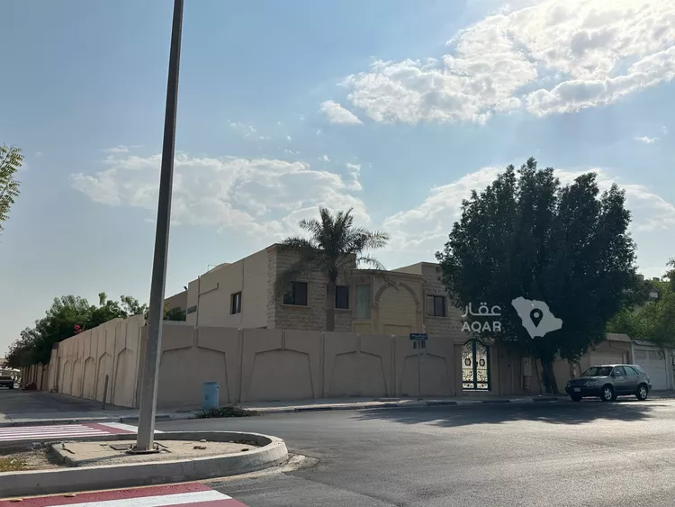 Villa for Sale in Dhahran Doha Al Janubiyah