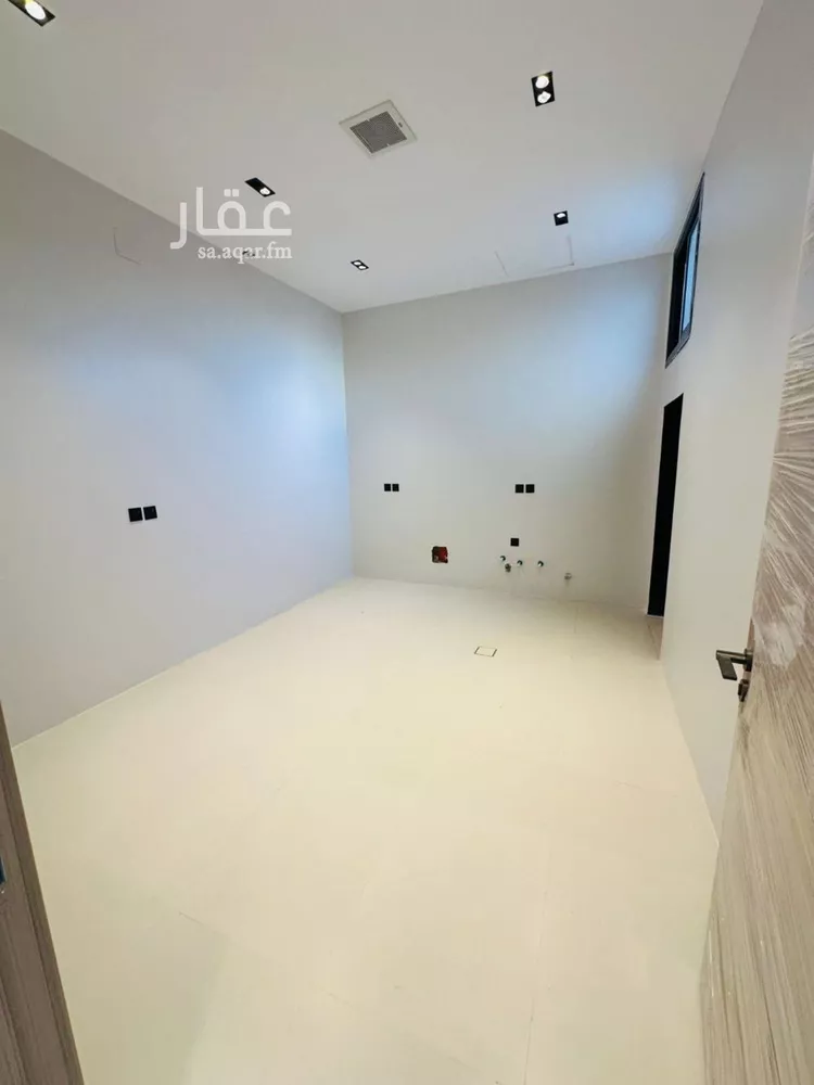 فيلا للبيع في شارع قابوس, حي المعيزيلة, مدينة الرياض, منطقة الرياض 17