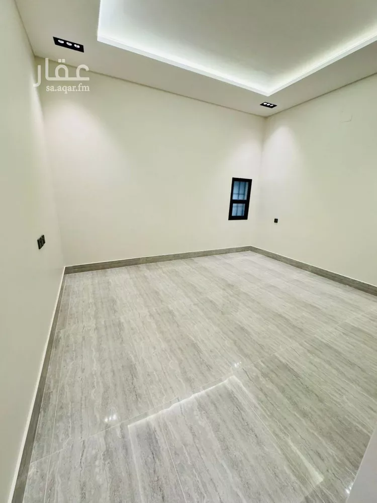 Floor for Sale in Riyadh Ar Rimal 13