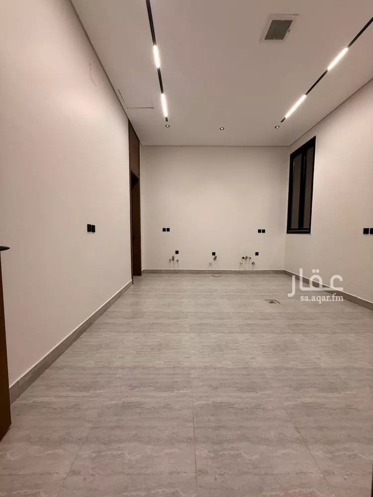 Floor for Sale in Jeddah As Sahil 9