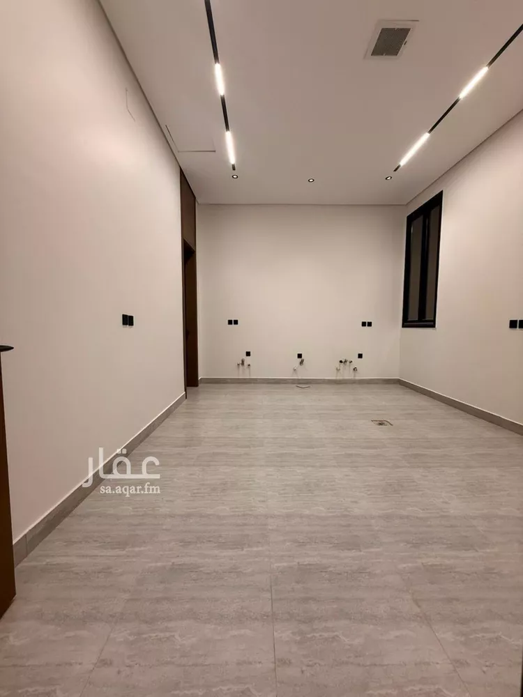 دور للبيع في شارع أمين الريحاني, حي المعيزيلة, مدينة الرياض, منطقة الرياض 14
