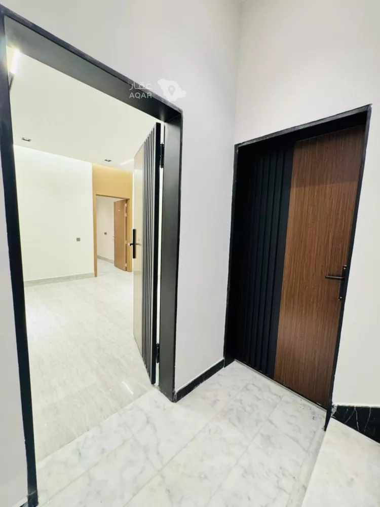 Floor for Sale in Riyadh Ar Rimal 17