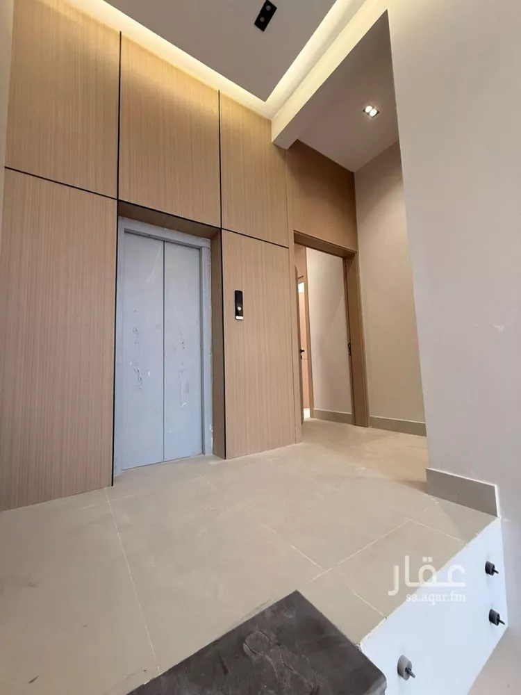 دور للبيع في شارع الظفير, حي الخليج, مدينة الرياض, منطقة الرياض صورة 4