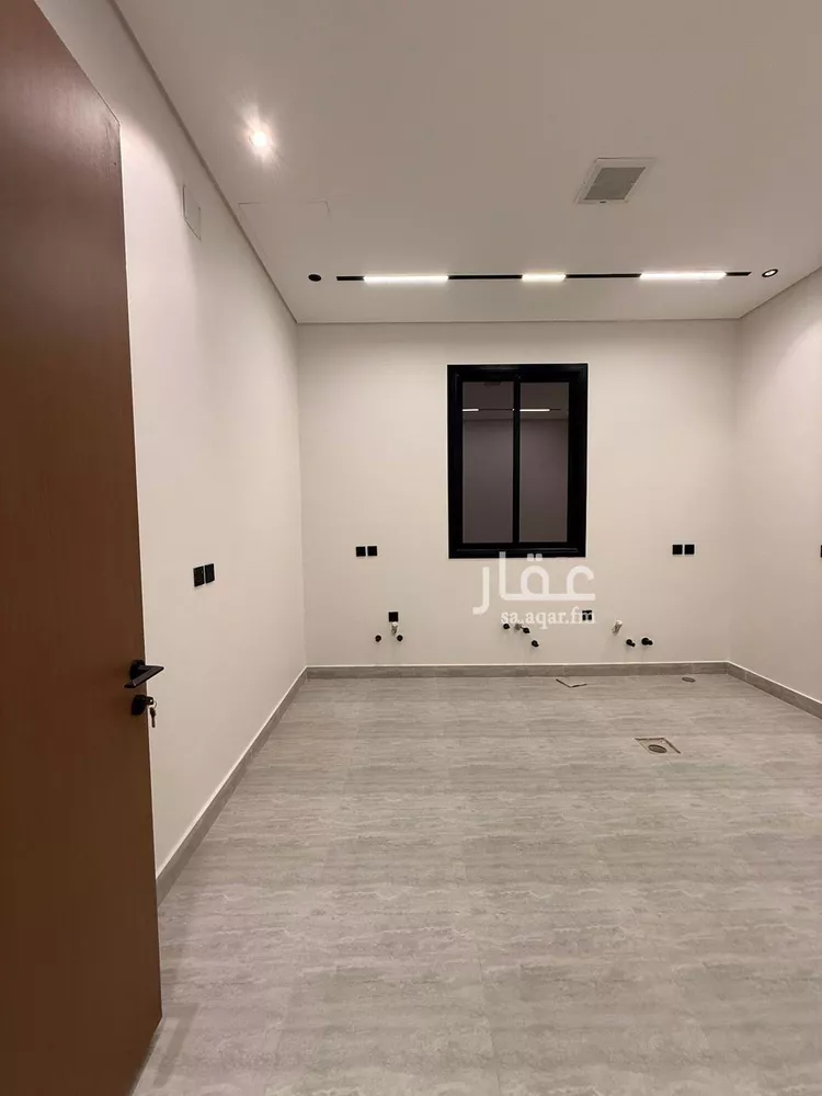 دور للبيع في شارع أمين الريحاني, حي المعيزيلة, مدينة الرياض, منطقة الرياض 11