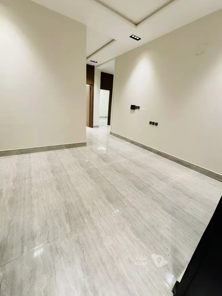 Floor for Sale in Riyadh Ar Rimal 10