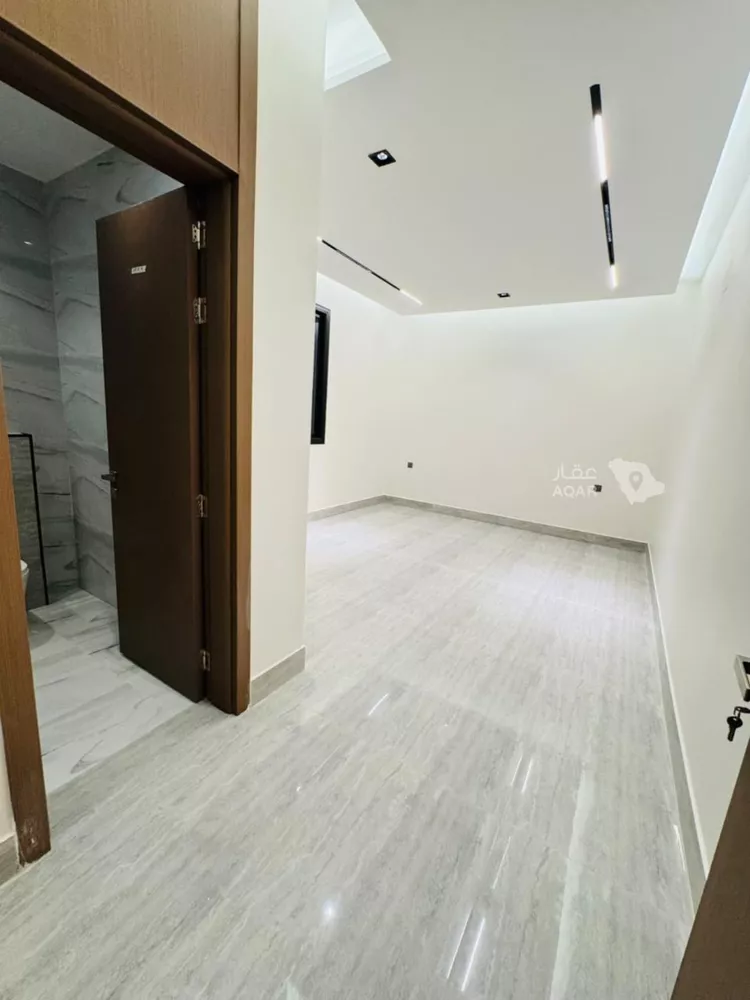 Floor for Sale in Riyadh Ar Rimal 11