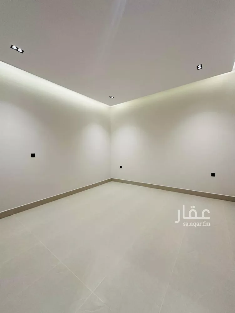 دور للبيع في شارع الظفير, حي الخليج, مدينة الرياض, منطقة الرياض 15