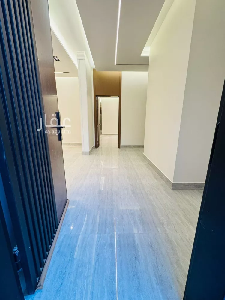 Floor for Sale in Riyadh Ar Rimal 9
