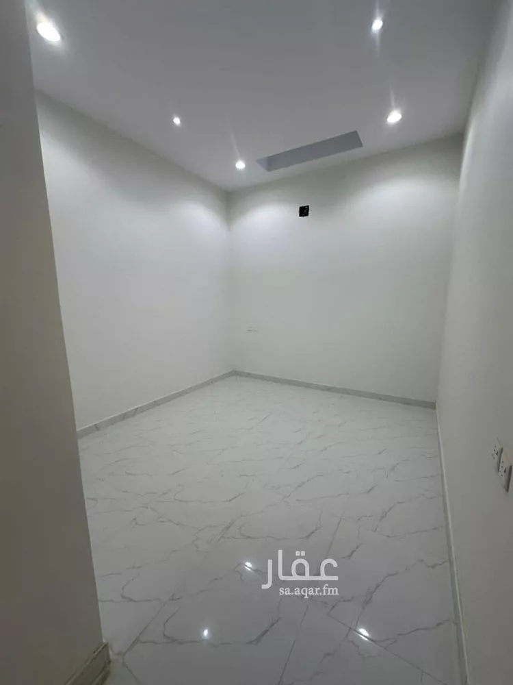 فيلا للبيع في شارع عمر الصفار, حي المرجان, مدينة الرياض, منطقة الرياض صورة 2