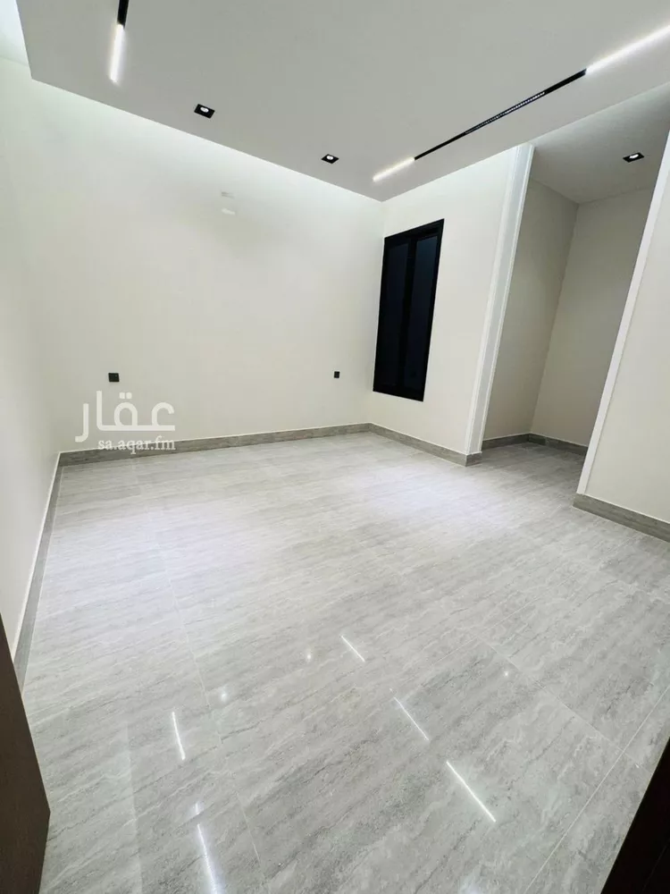 Floor for Sale in Riyadh Ar Rimal 19