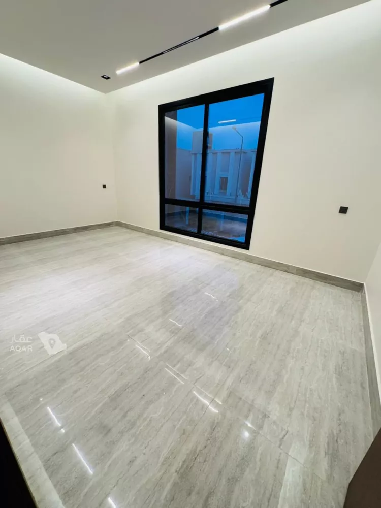 Floor for Sale in Riyadh Ar Rimal 19