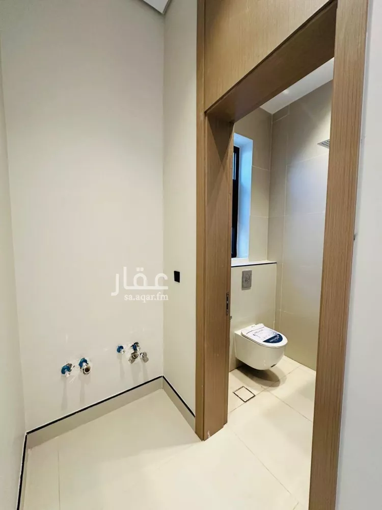فيلا للبيع في شارع قابوس, حي المعيزيلة, مدينة الرياض, منطقة الرياض 10