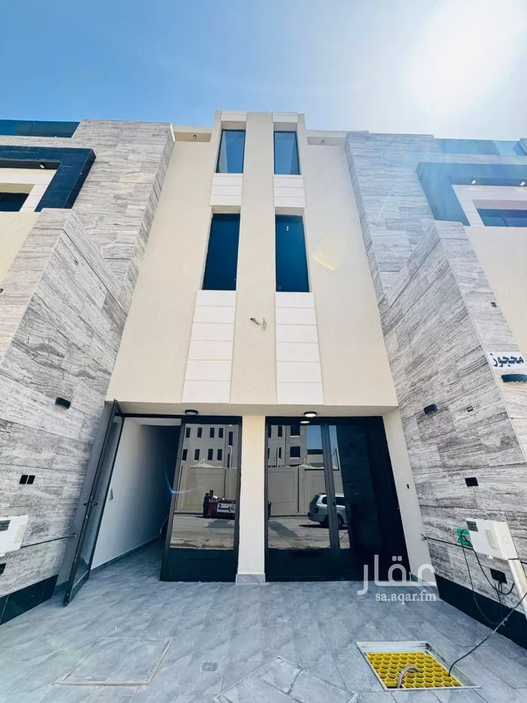 Floor for Sale in Riyadh King Faisal