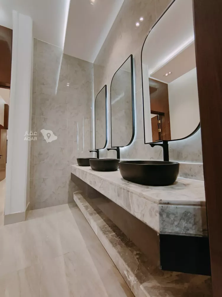 Villa for Sale in Riyadh Al Arid 7