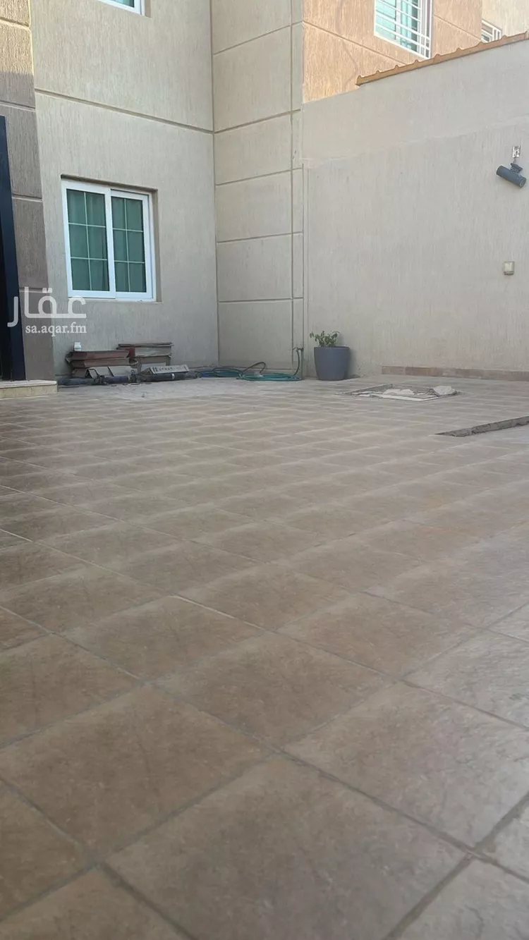 Villa for Sale in Riyadh King Khalid International Airport