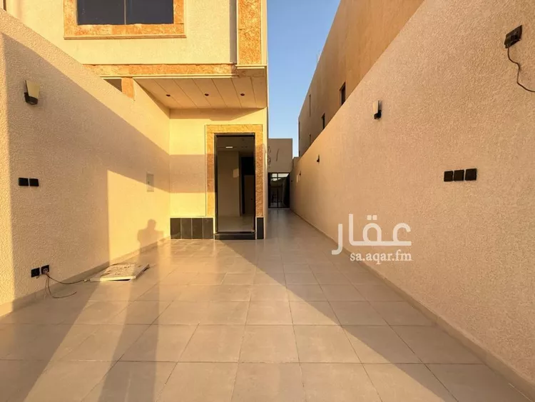دور للبيع في شارع رقم 100, حي الجنادرية, مدينة الرياض, منطقة الرياض صورة 2