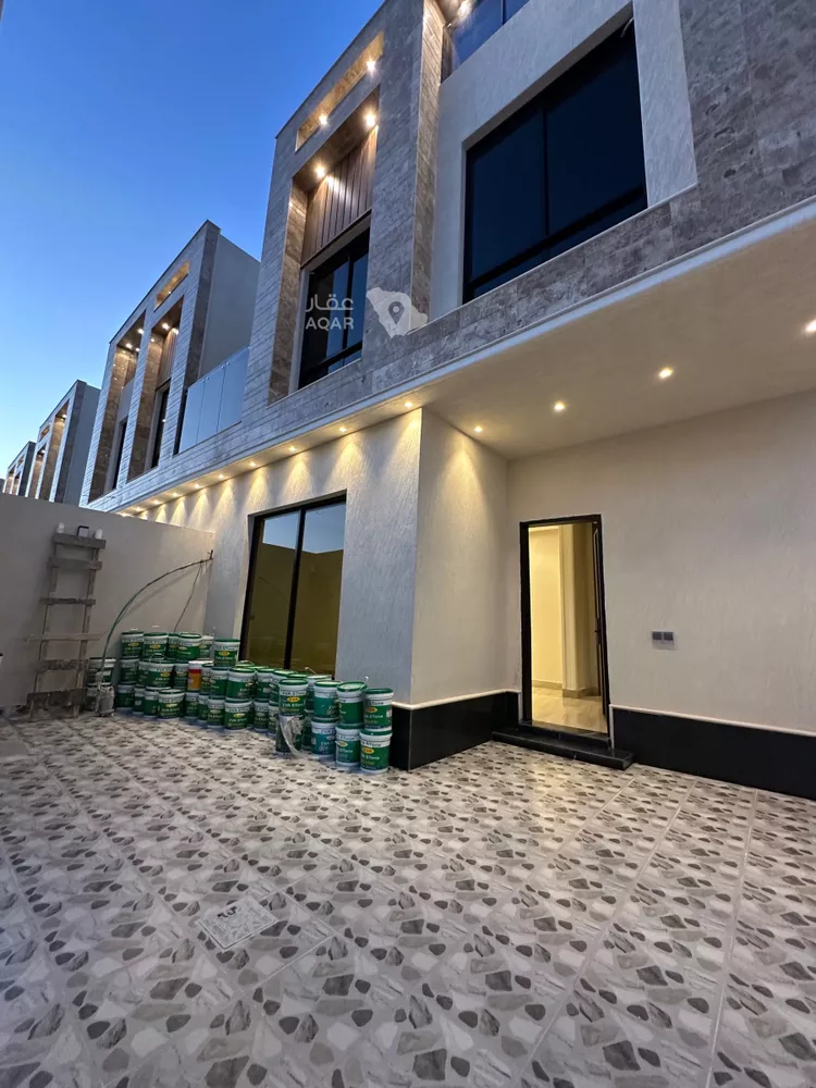 فيلا للبيع في شارع أبي الكرم العكبري, حي المونسية, مدينة الرياض, منطقة الرياض 8