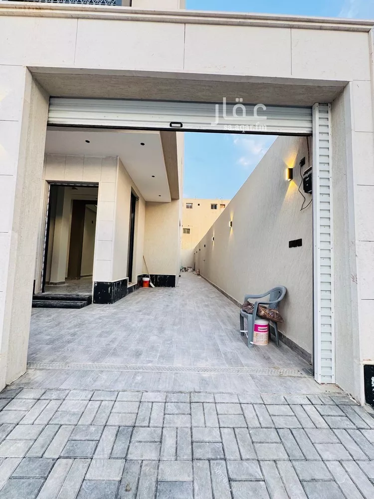 دور للبيع في شارع الغسق, حي إشبيلية, مدينة الرياض, منطقة الرياض