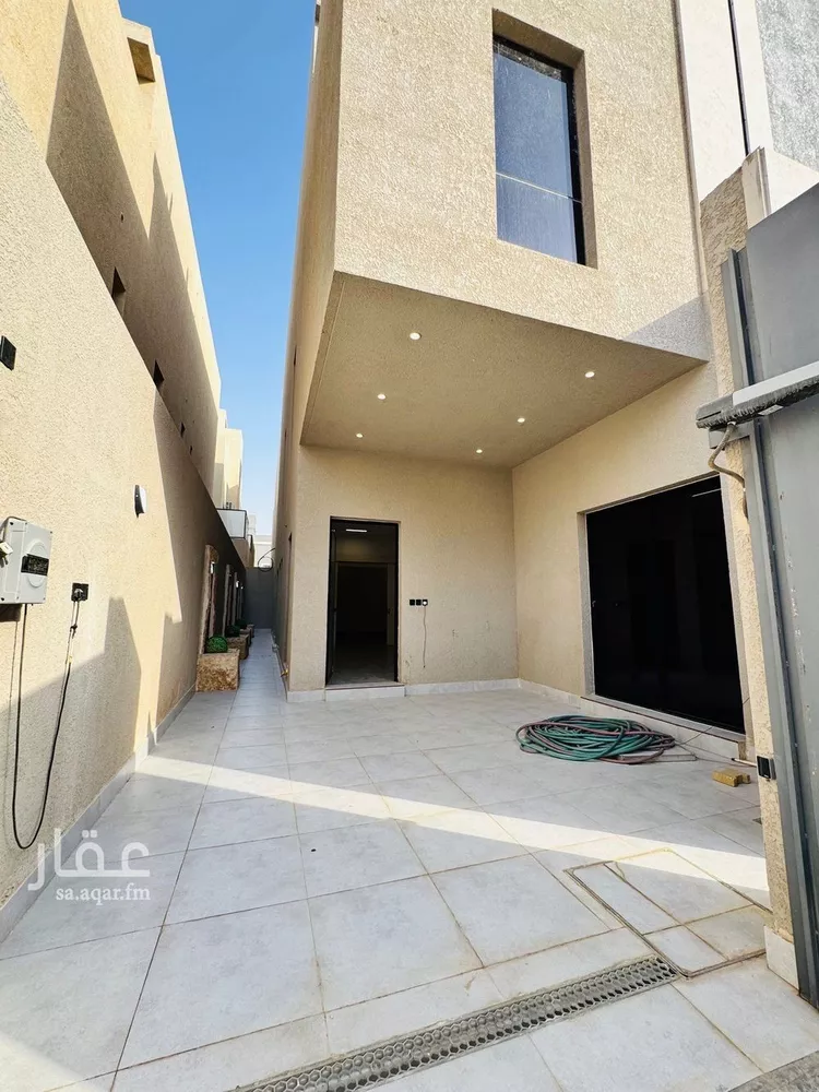 دور للبيع في شارع السرور, حي الرمال, مدينة الرياض, منطقة الرياض صورة 2